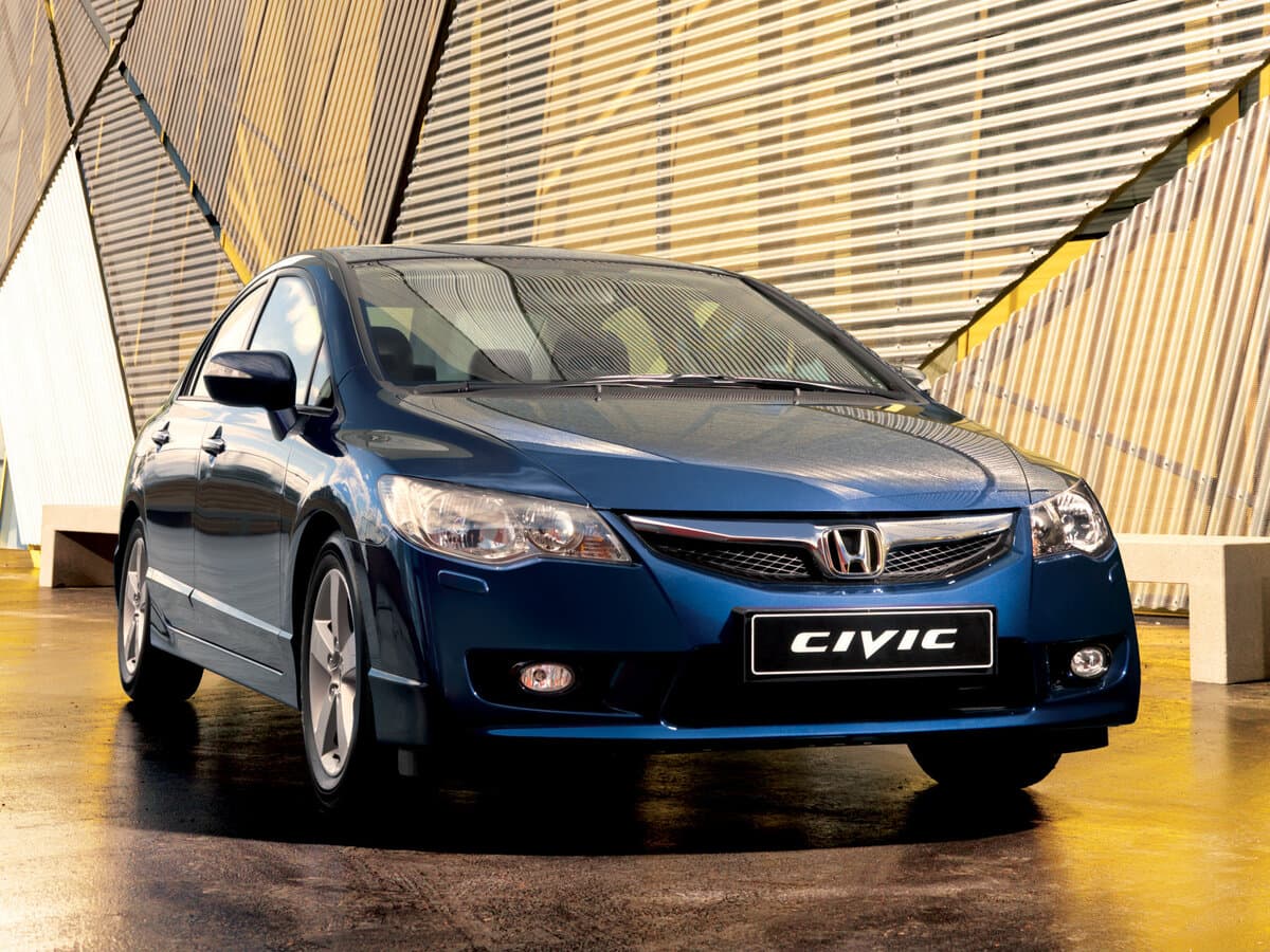 Honda Civic VIII Restayling — Öndən