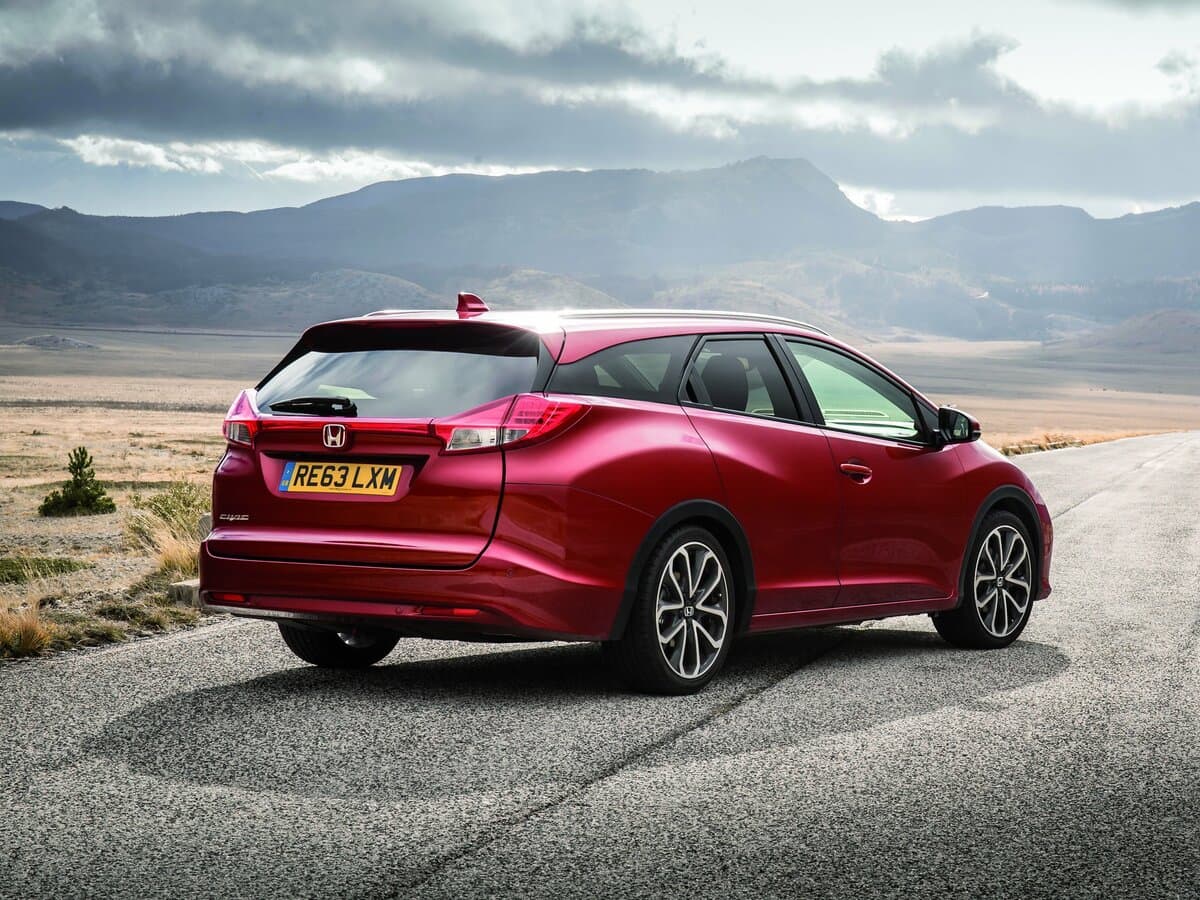 Honda Civic IX — 3/4 arxadan
