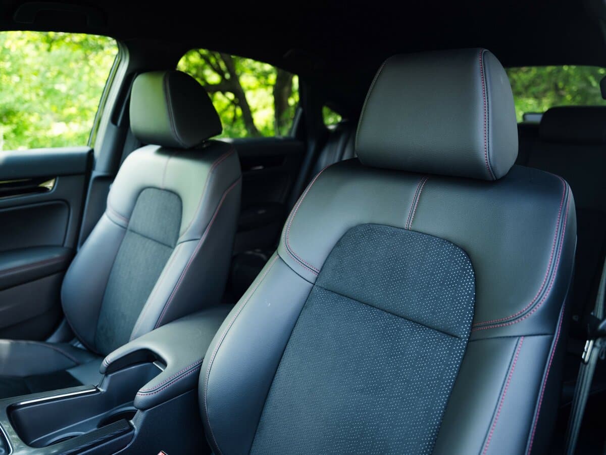 Honda Civic XI Restayling — Salon, öndən