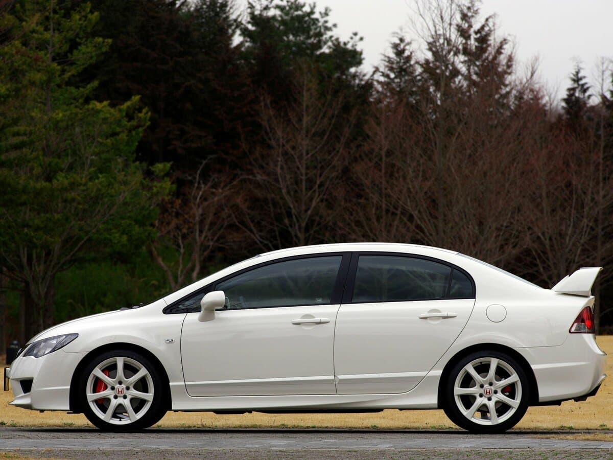 Honda Civic Type R VIII Restayling — Yandan
