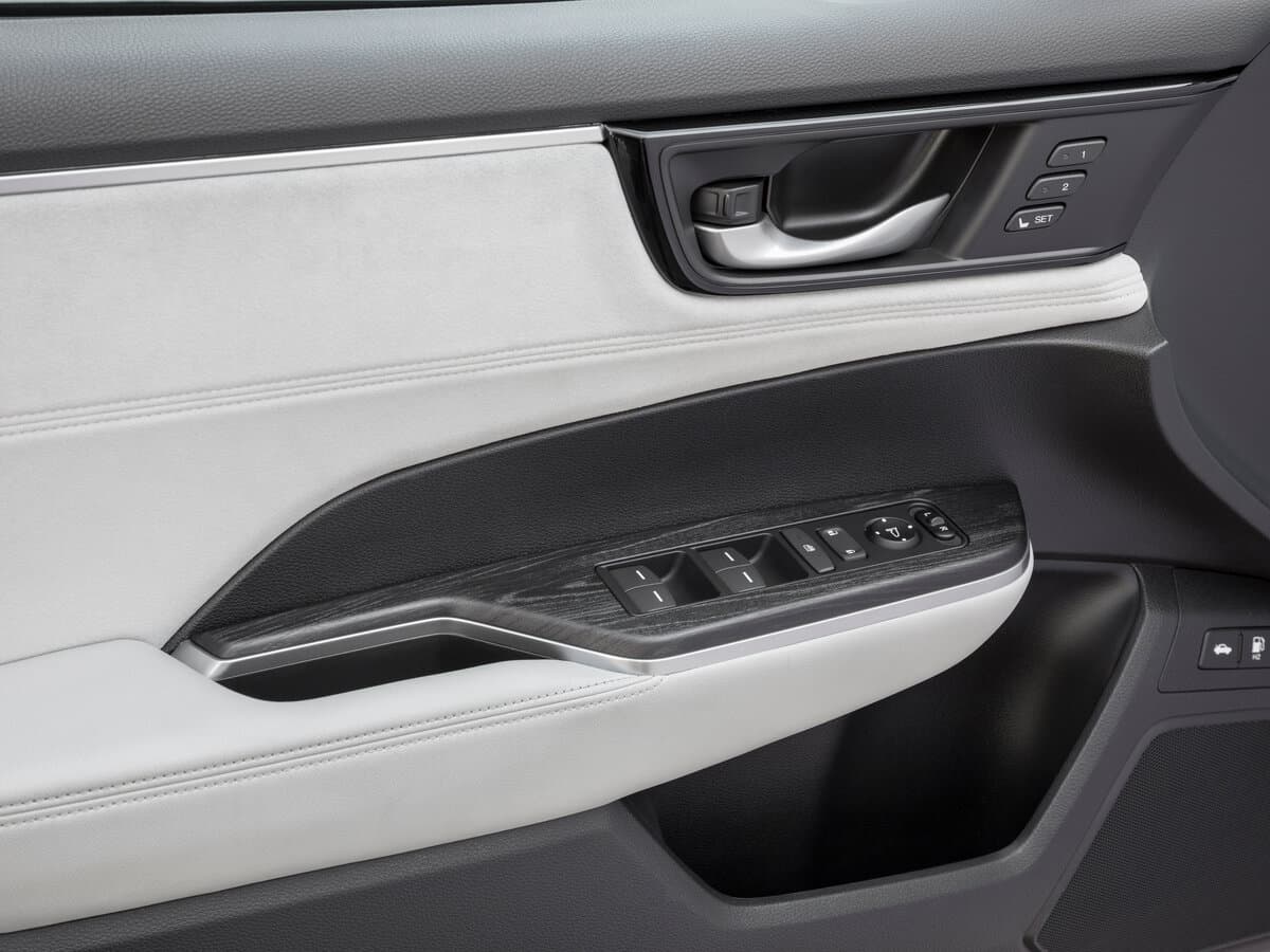 Honda Clarity II — Qapı