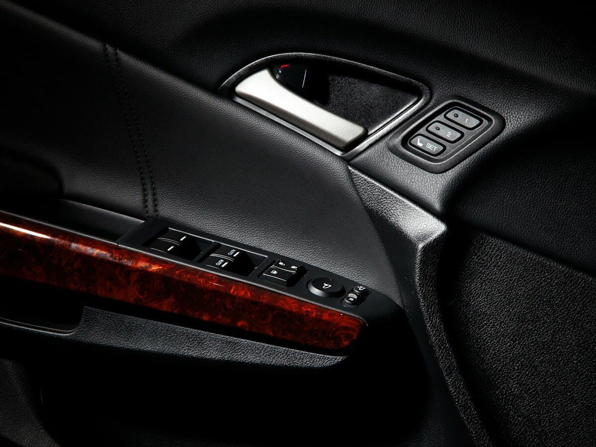 Honda Crosstour I — Qapı