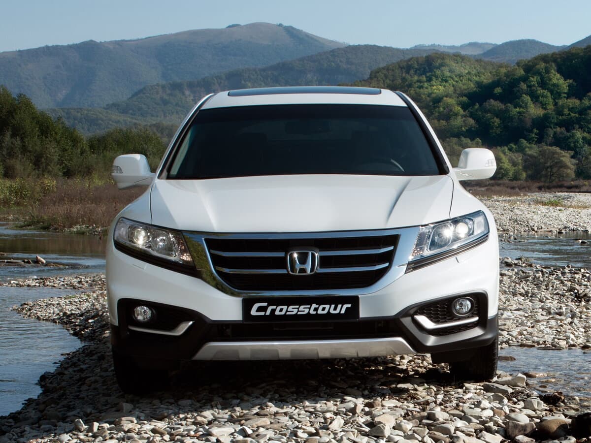 Honda Crosstour I Restayling — Öndən