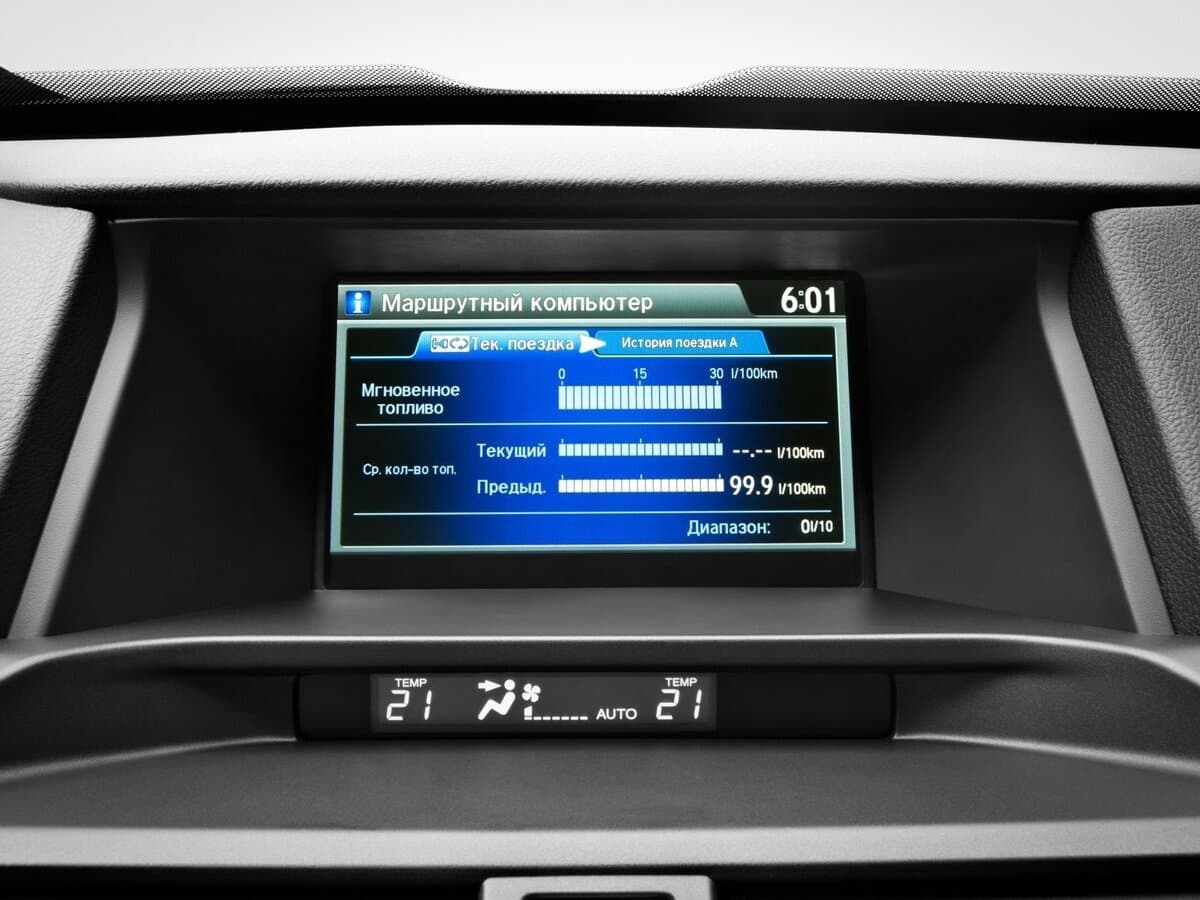 Honda Crosstour I Restayling — Salon, arxadan