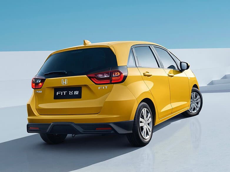 Honda Fit IV Restayling 2 — 3/4 arxadan