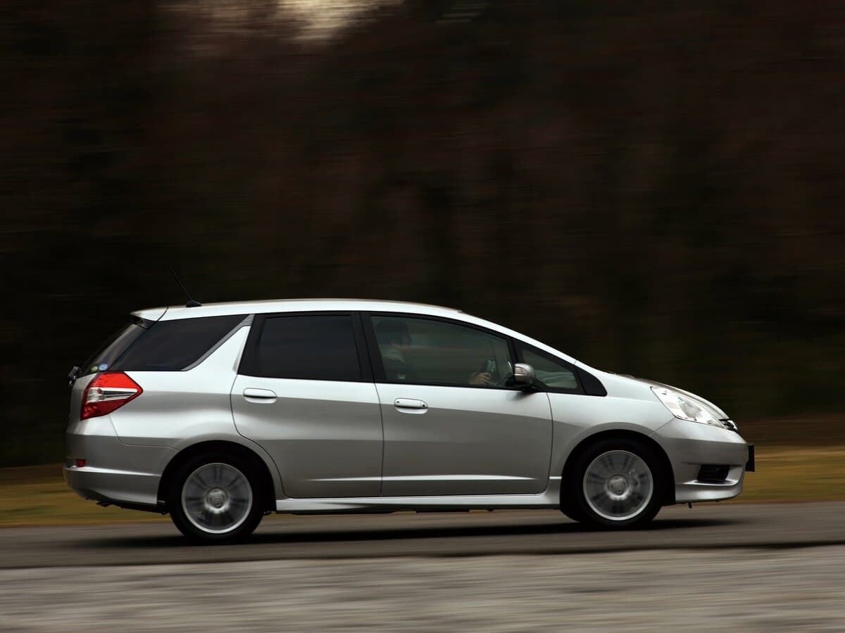 Honda Fit Shuttle I — Yandan