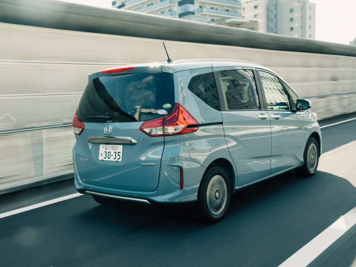 Honda Freed II Restayling — 3/4 arxadan