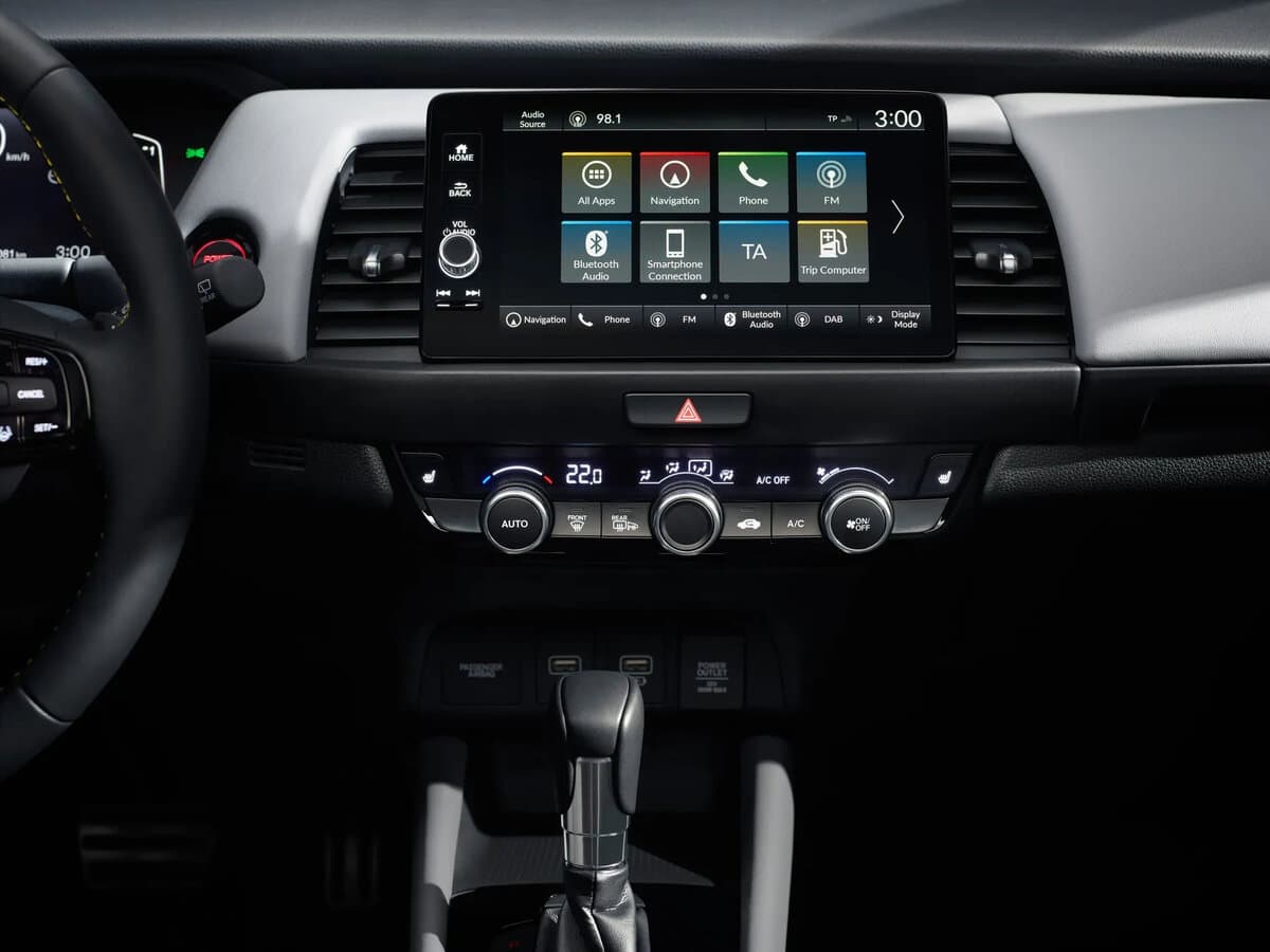 Honda Jazz IV Restayling — Salon, arxadan