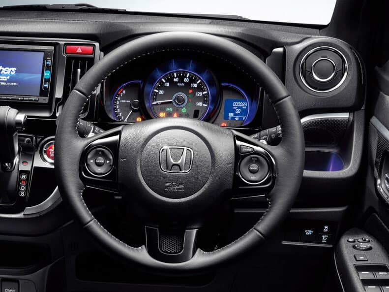 Honda N-WGN I Restayling — Sükan