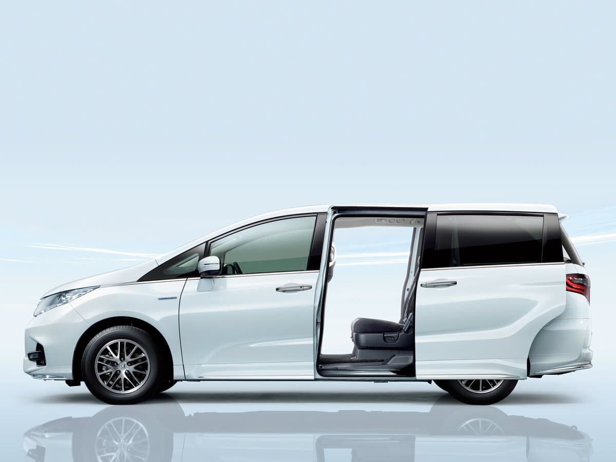 Honda Odyssey V Restayling — Yandan