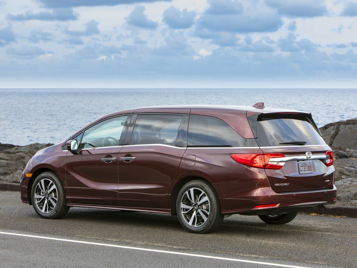 Honda Odyssey (North America) V — 3/4 arxadan