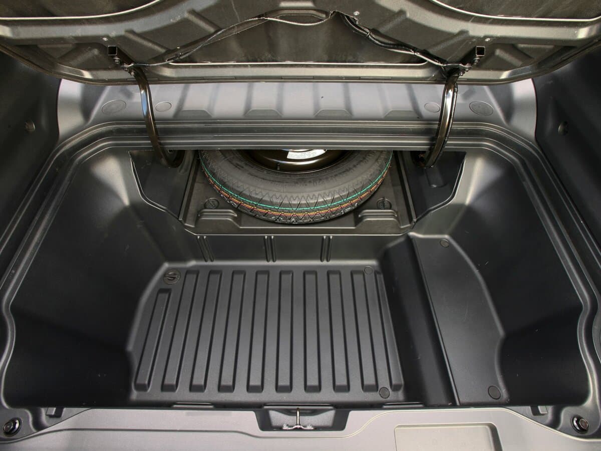 Honda Ridgeline I Restayling — Salon, arxadan