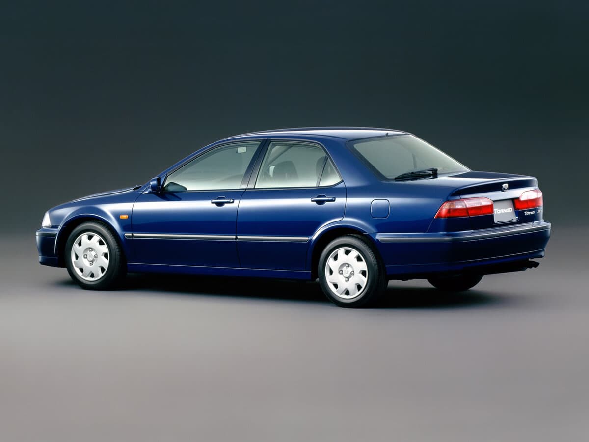 Honda Torneo 1997 – 2002 — 3/4 arxadan