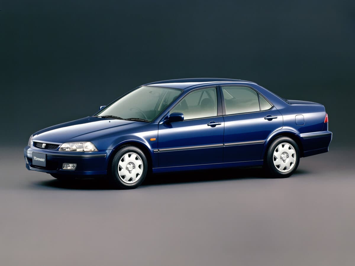 Honda Torneo 1997 – 2002 — Yandan