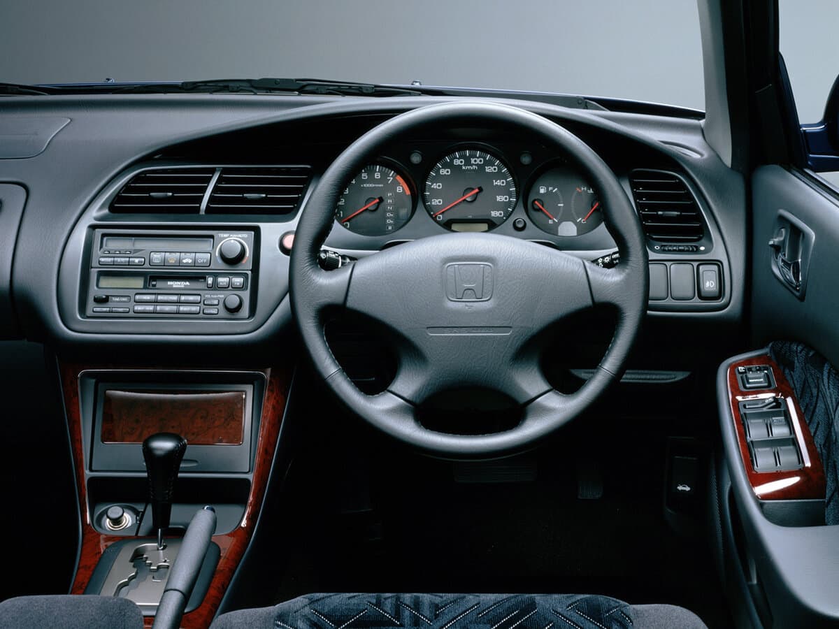 Honda Torneo 1997 – 2002 — Sükan
