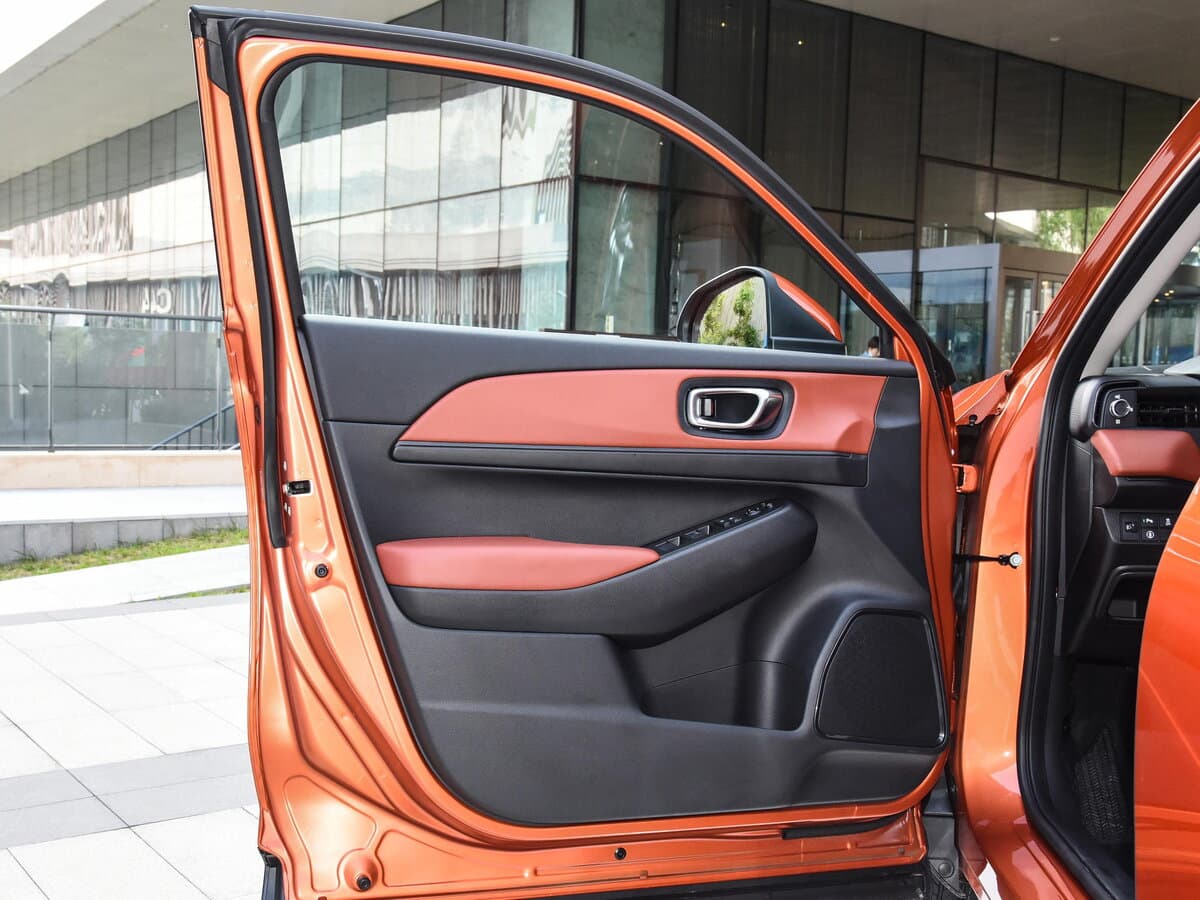 Honda XR-V II — Qapı
