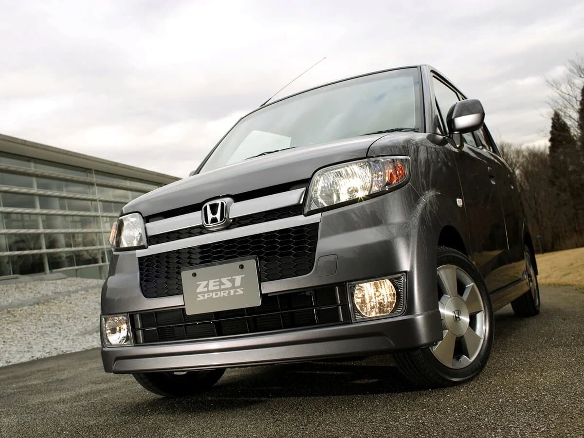 Honda Zest 2006 – 2012 — Öndən