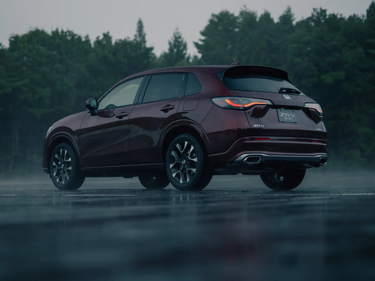 Honda ZR-V 2022 – indiyədək — 3/4 arxadan