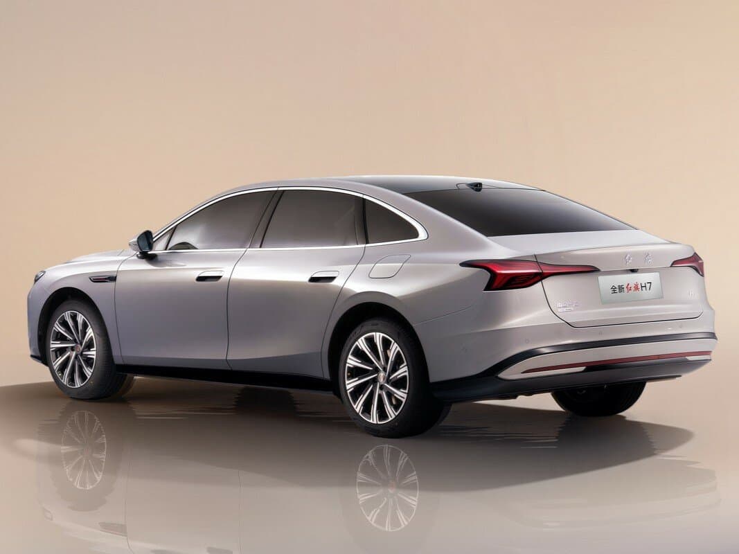 Hongqi H7 II Restayling — 3/4 arxadan