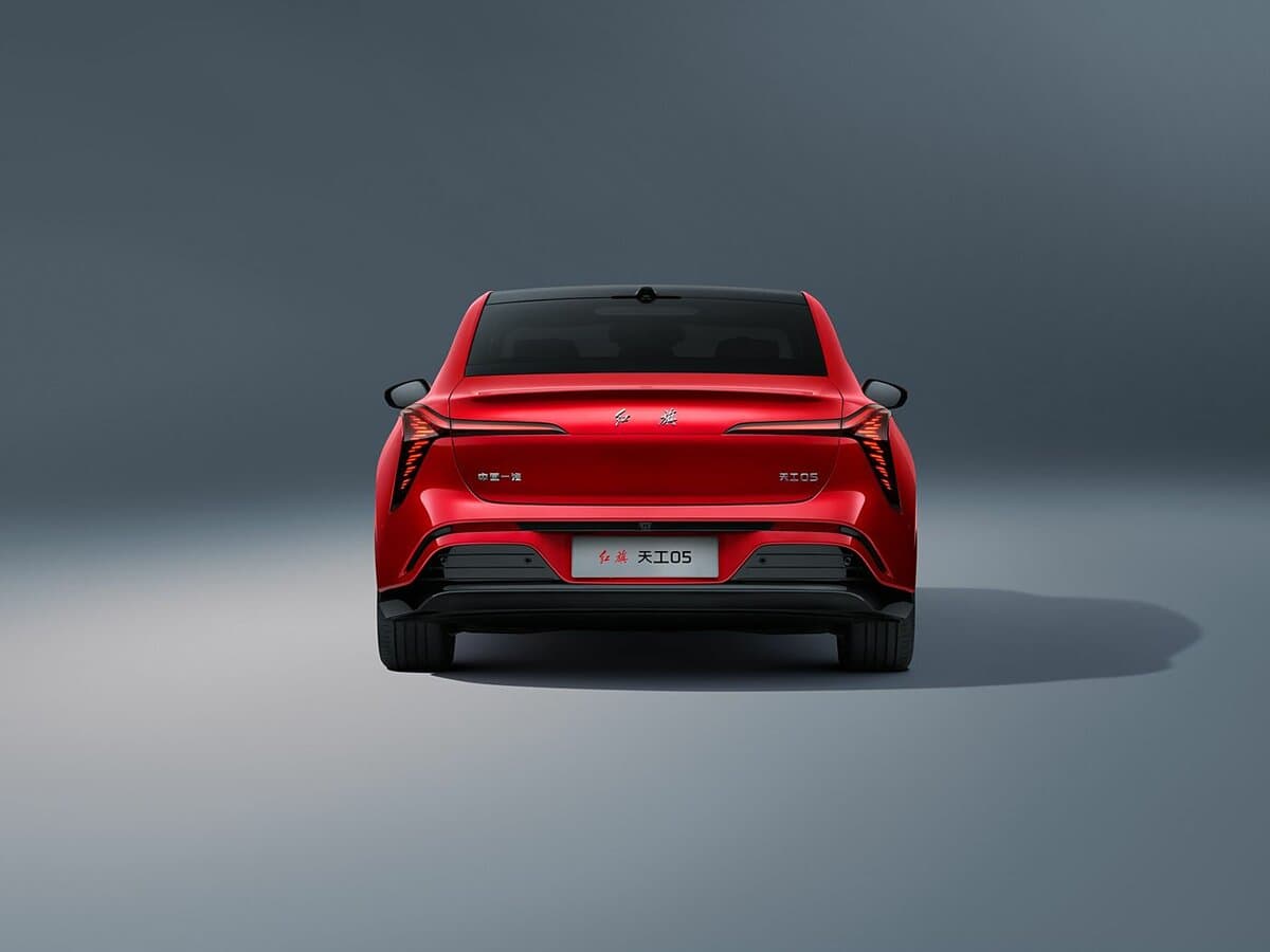 Hongqi Tiangong 05 2025 – indiyədək — Arxadan