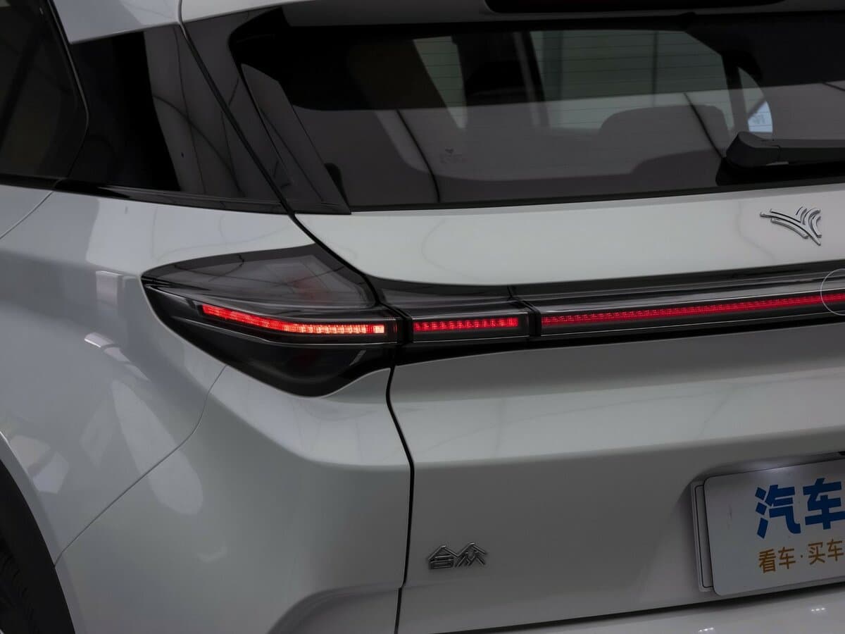 Hozon Neta X 2023 – 2025 — Detal