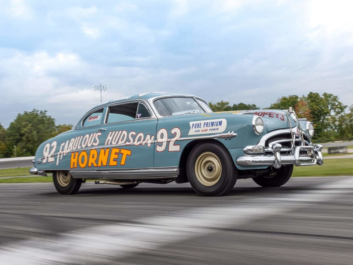 Hudson Hornet I — Yandan