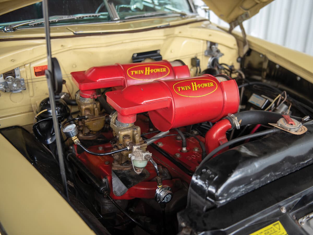 Hudson Hornet I — Salon, arxadan
