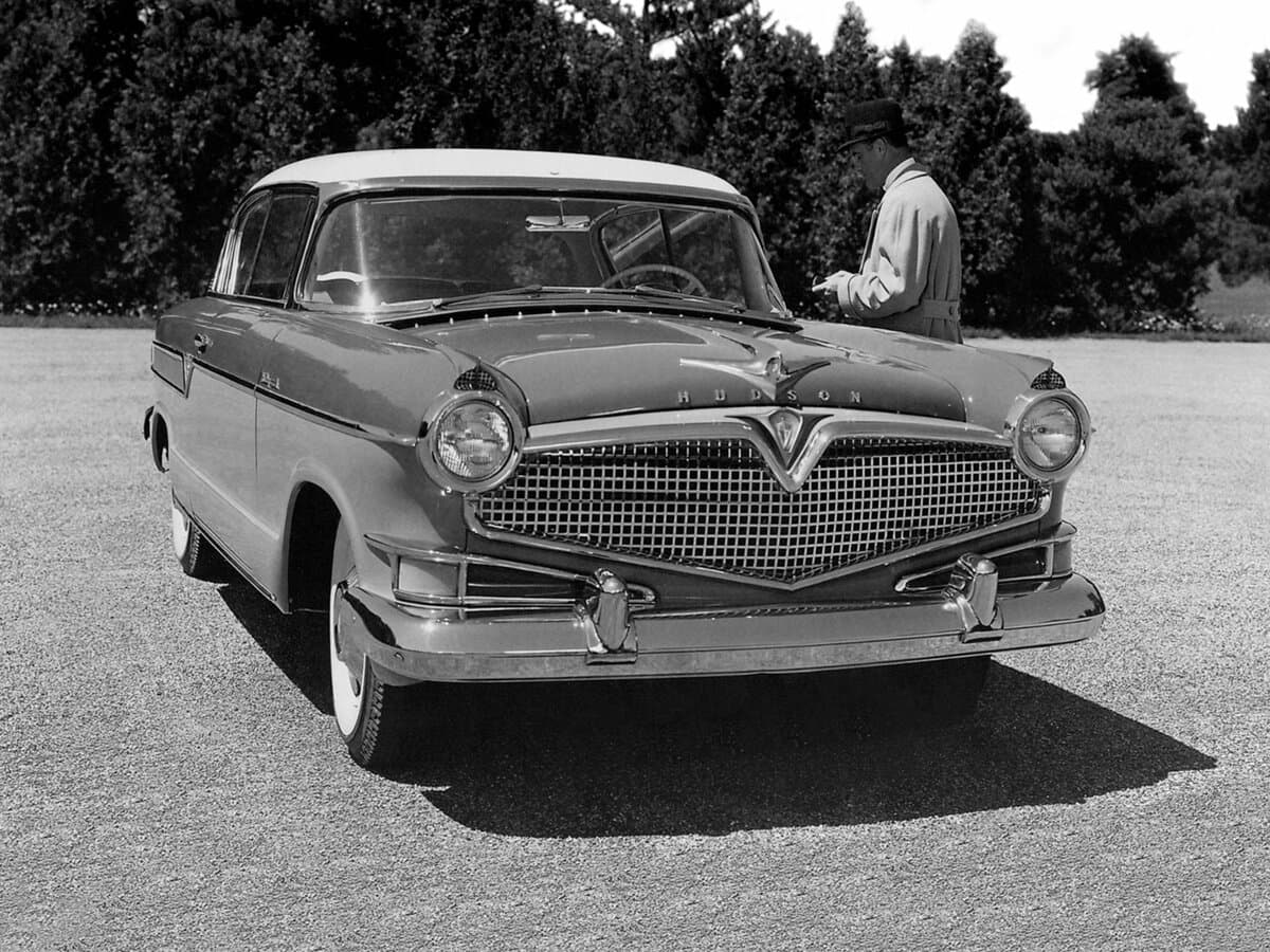 Hudson Hornet II — Öndən