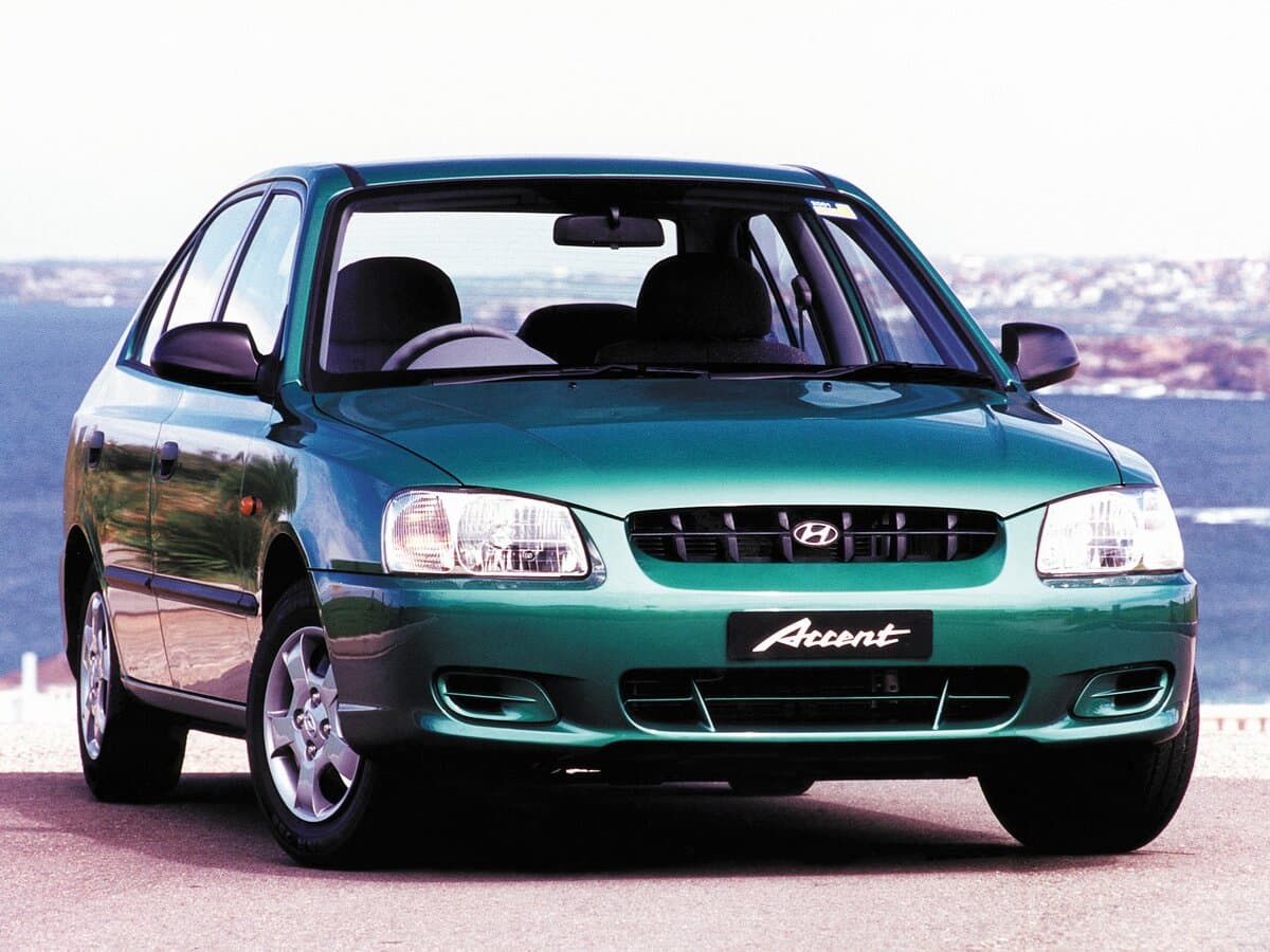 Hyundai Accent II — Öndən