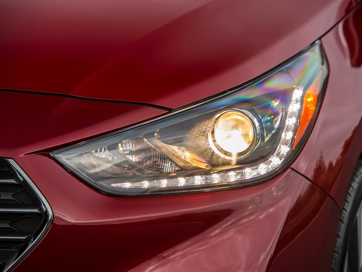Hyundai Accent V — Fara