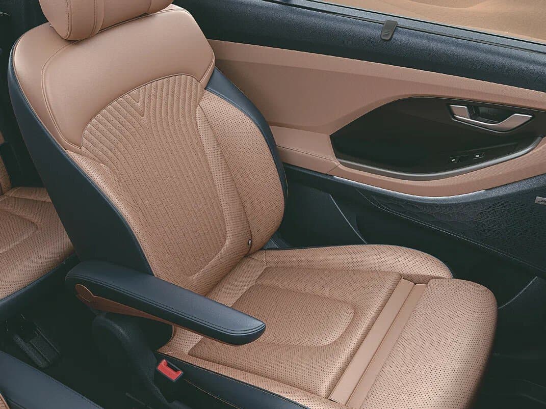 Hyundai Alcazar I Restayling — Salon, öndən