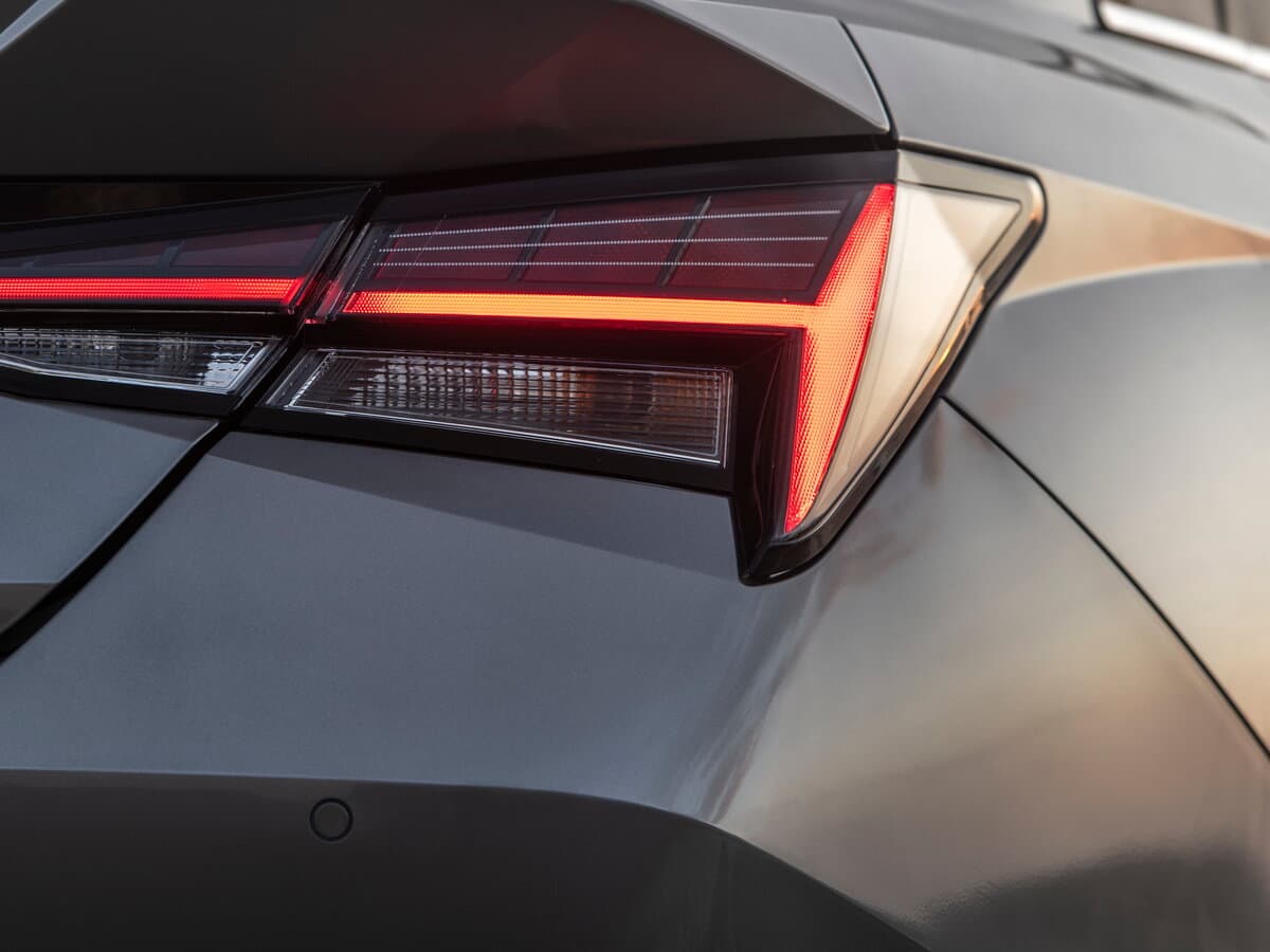 Hyundai Avante VII — Detal