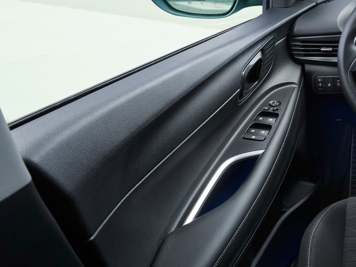 Hyundai Bayon I — Qapı