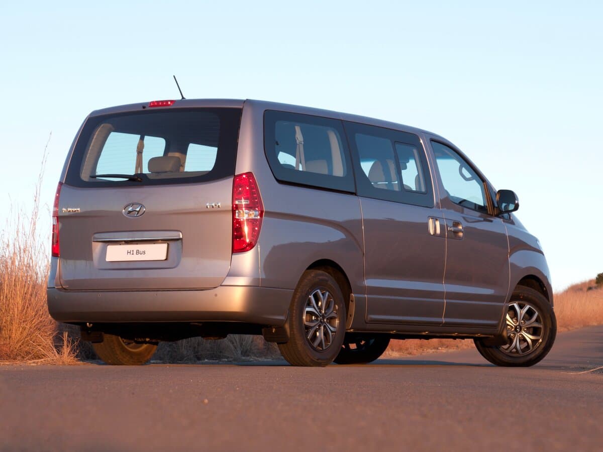 Hyundai H-1 II Restayling 2 — 3/4 arxadan