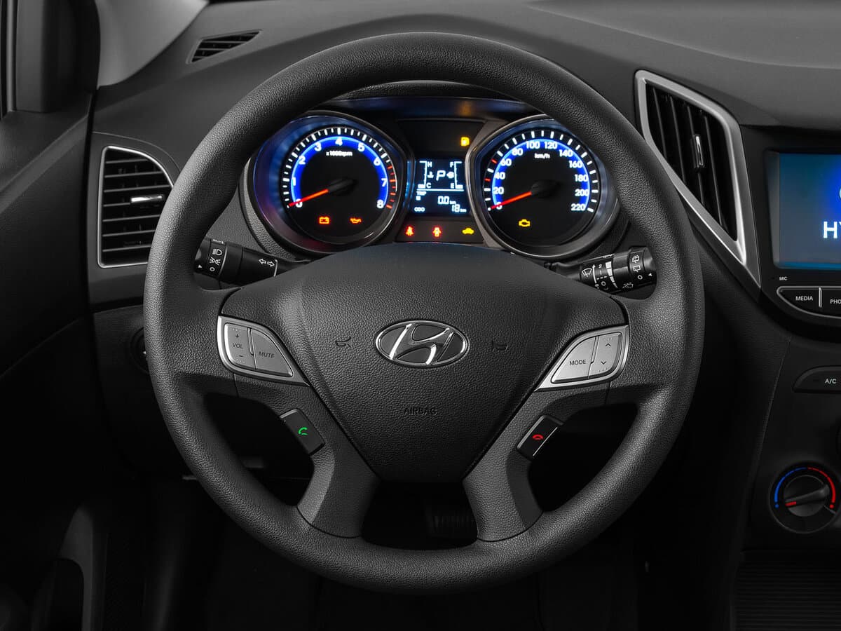 Hyundai HB20 I — Sükan