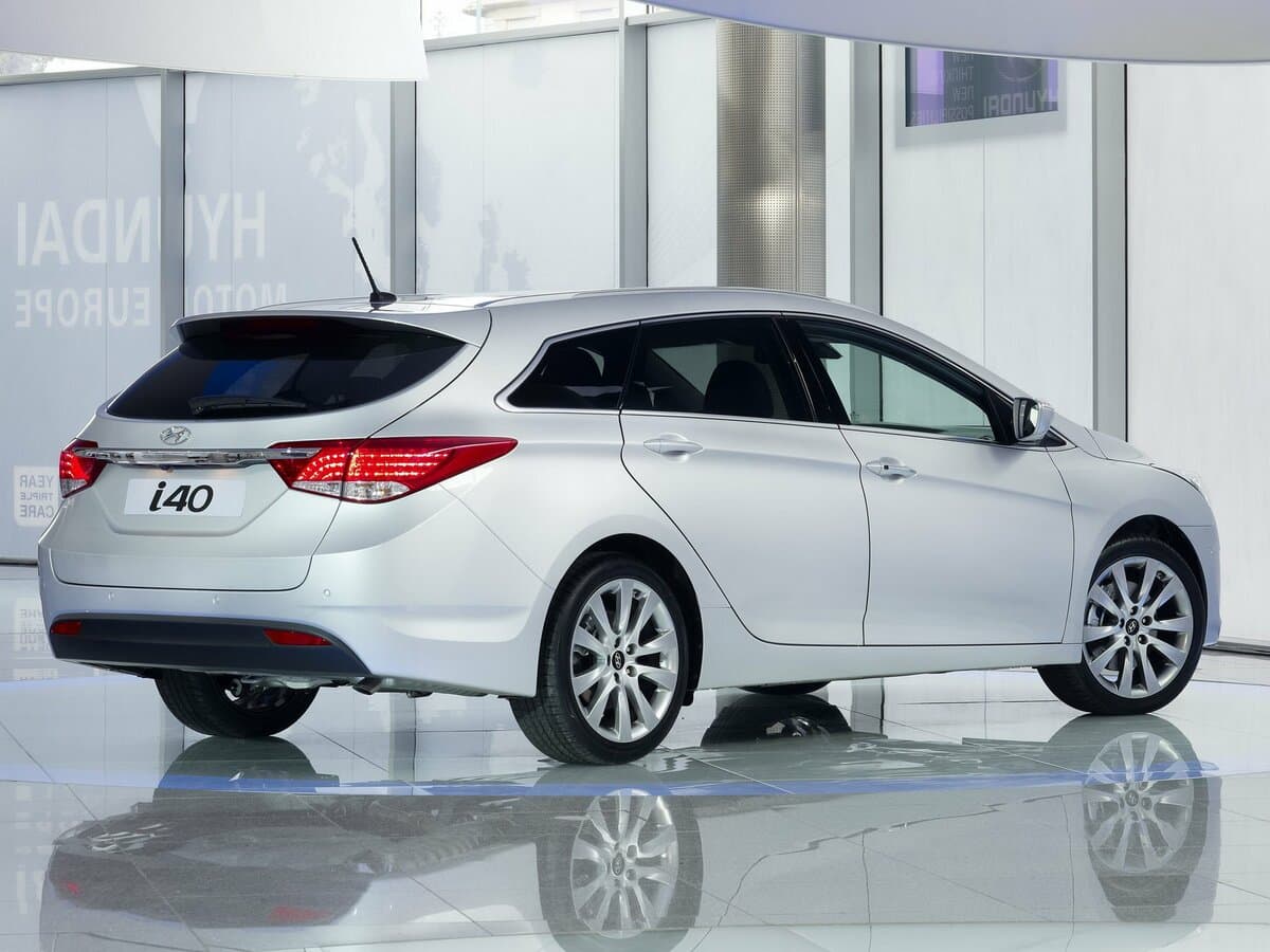Hyundai i40 I — 3/4 arxadan