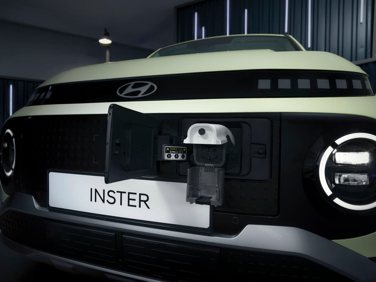 Hyundai Inster 2024 – indiyədək — Salon, öndən