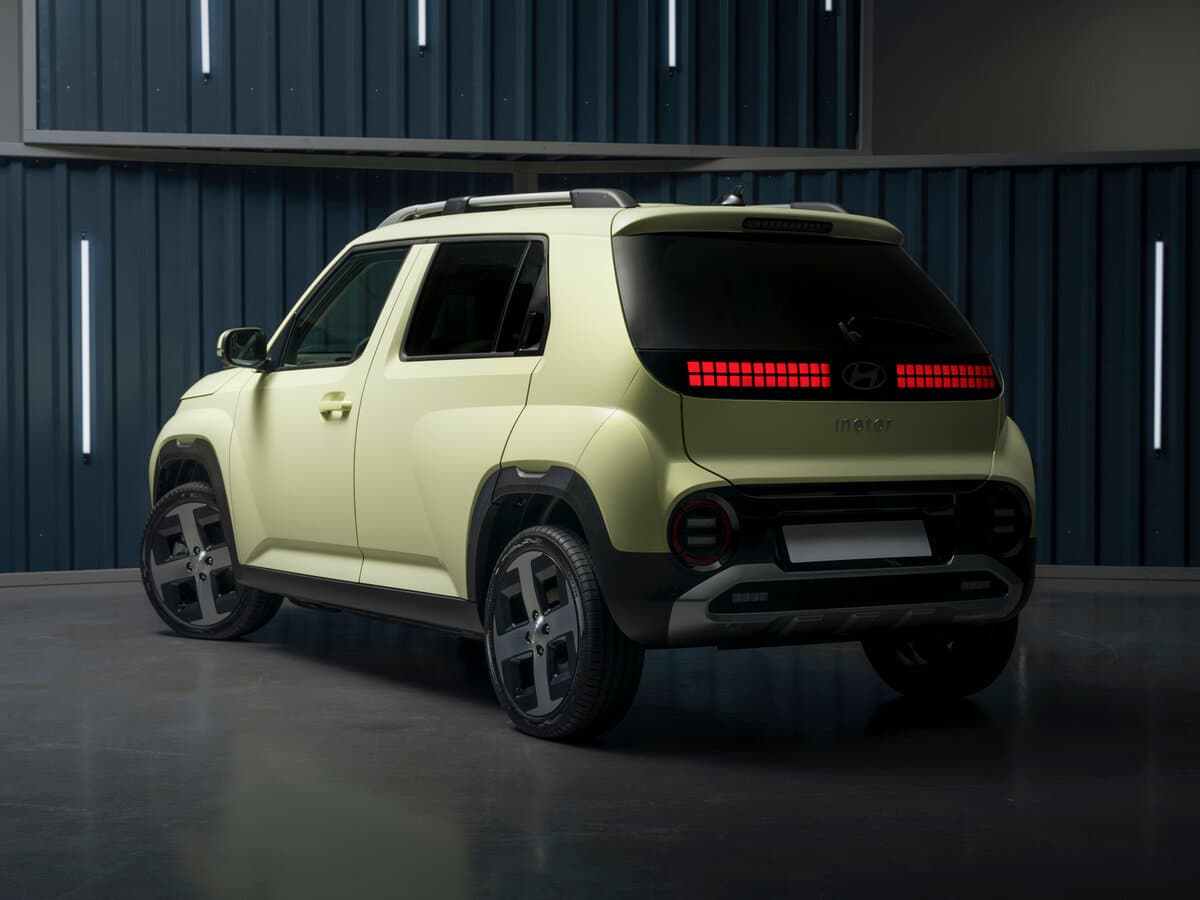 Hyundai Inster 2024 – indiyədək — 3/4 arxadan