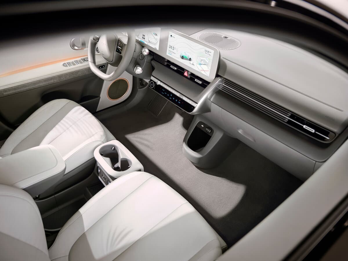 Hyundai IONIQ 5 I — Salon, arxadan