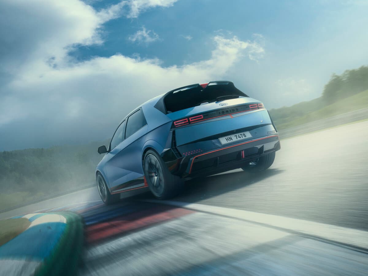 Hyundai IONIQ 5 N 2023 – indiyədək — 3/4 arxadan