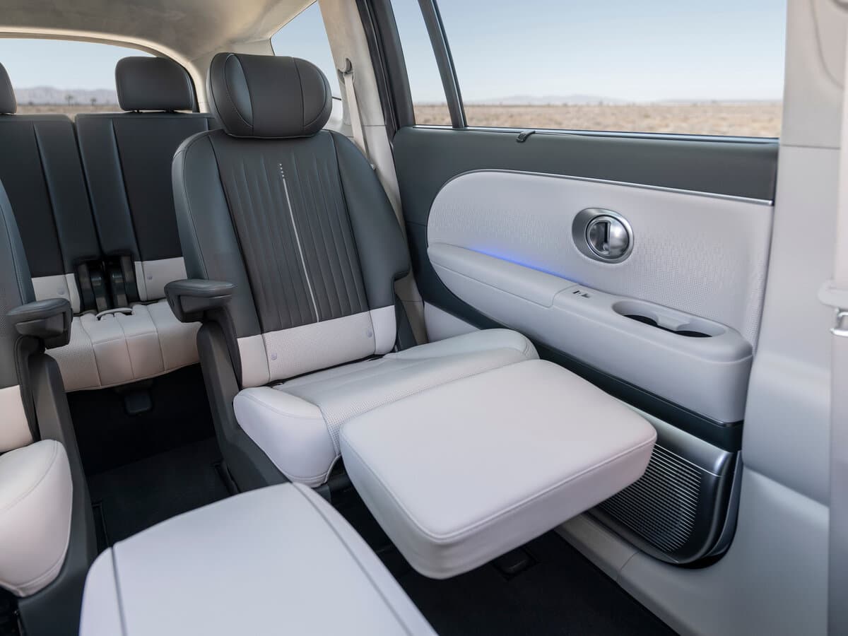 Hyundai IONIQ 9 2025 – indiyədək — Salon, arxadan