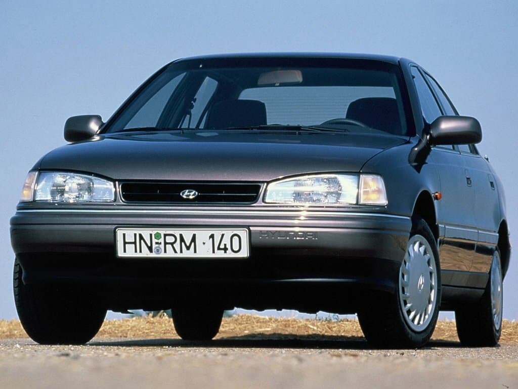 Hyundai Lantra I — Öndən