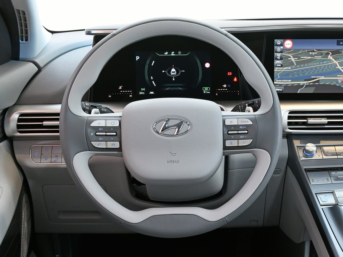 Hyundai Nexo I — Sükan