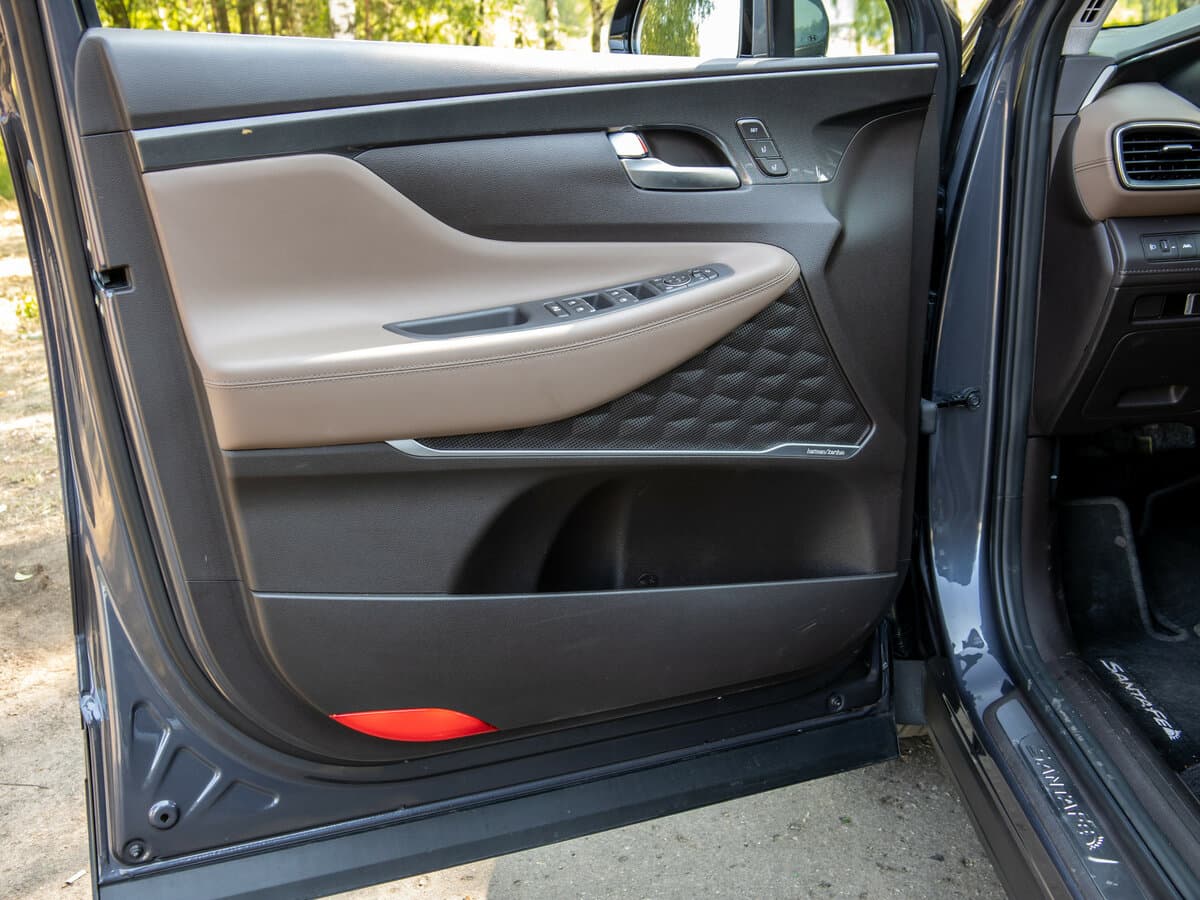 Hyundai Santa Fe IV Restayling — Qapı