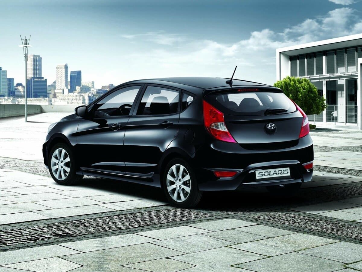 Hyundai Solaris I — 3/4 arxadan