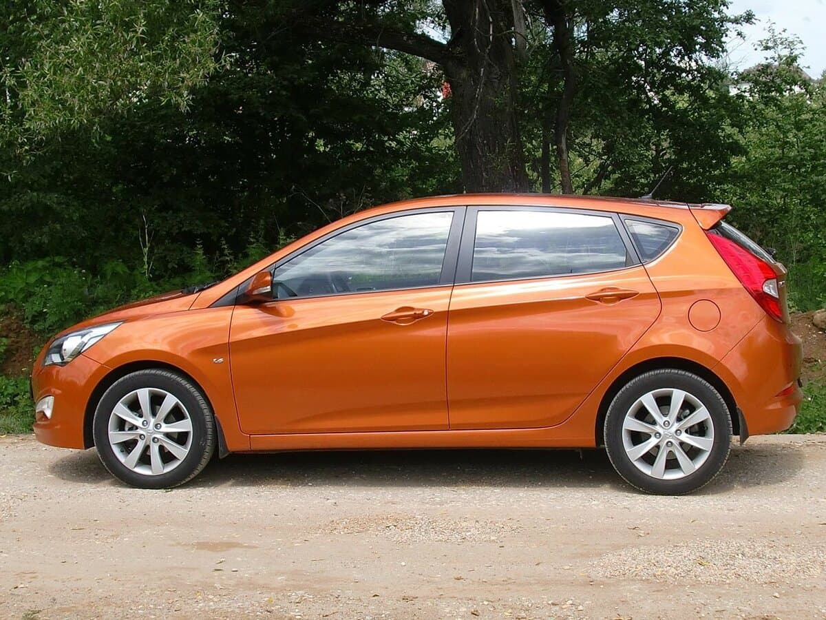 Hyundai Solaris I Restayling — Yandan