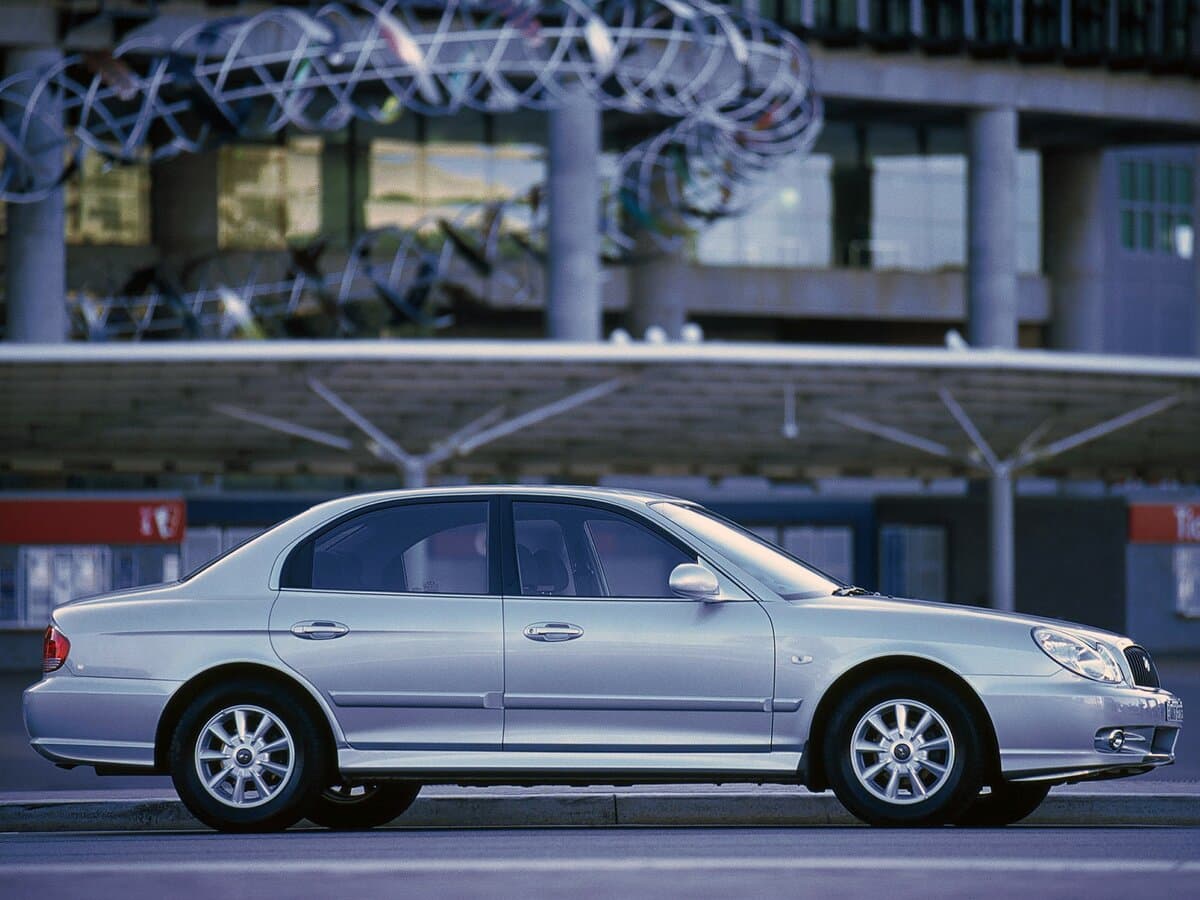 Hyundai Sonata IV (EF) Restayling — Yandan