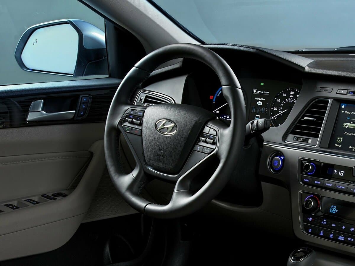 Hyundai Sonata VII (LF) — Sükan