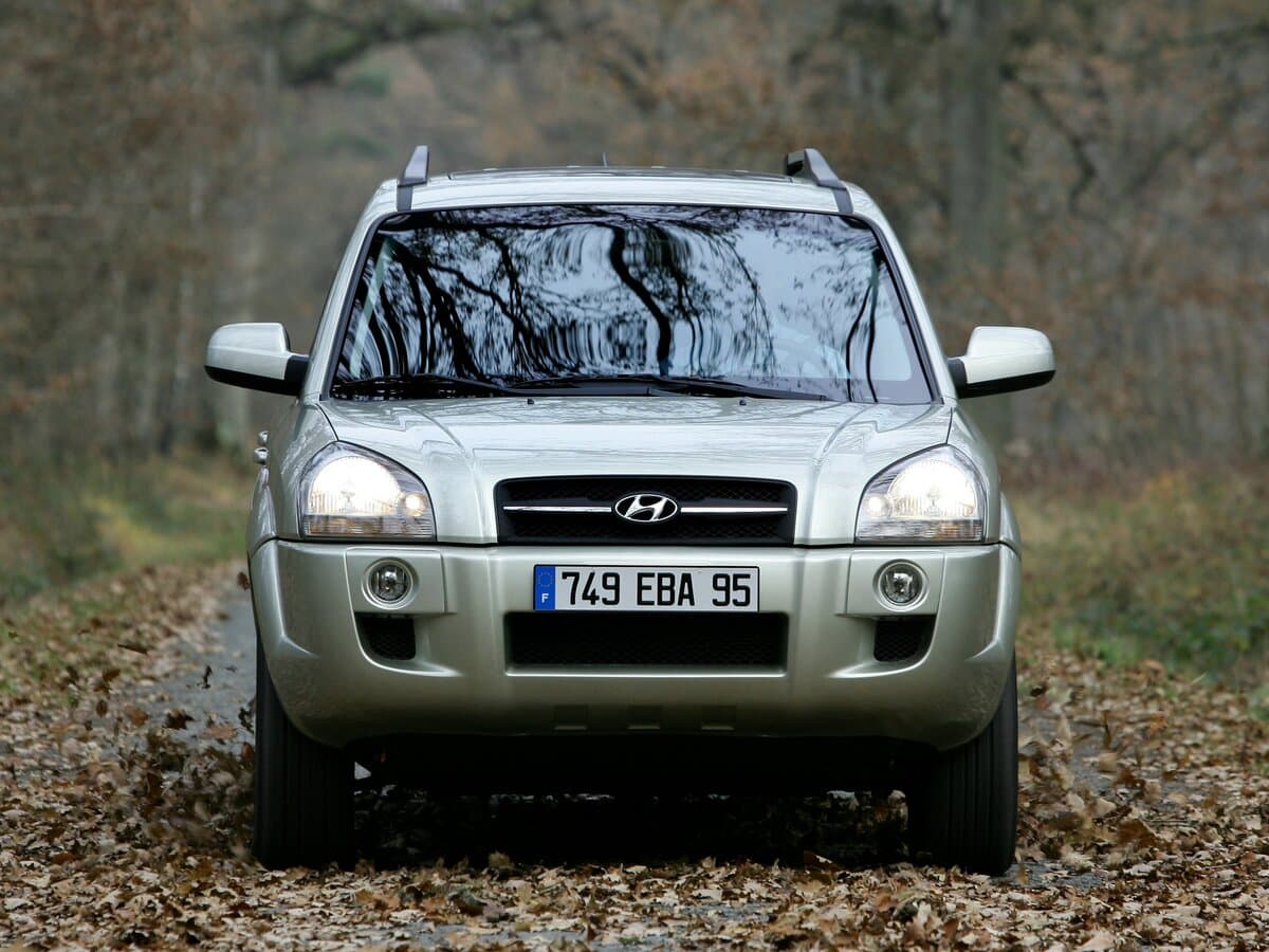 Hyundai Tucson I — Öndən