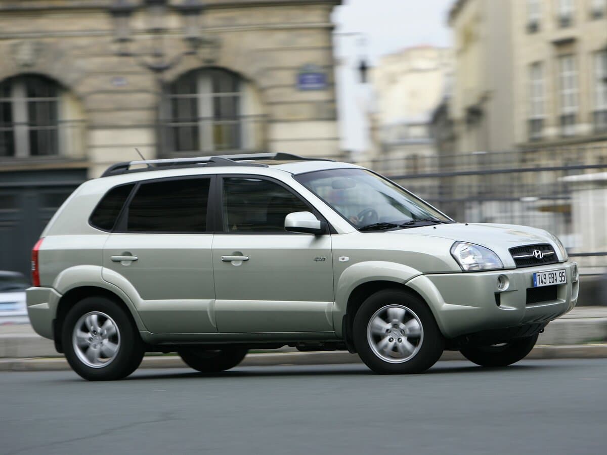 Hyundai Tucson I — Yandan